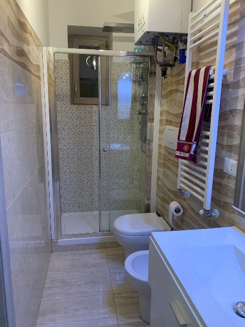 Bathroom with hydromassage shower Bathroom with hydromassage shower